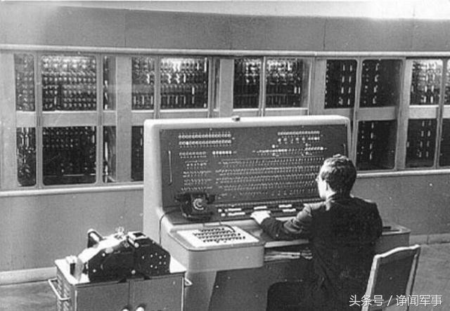 中国仿制前苏联大型机